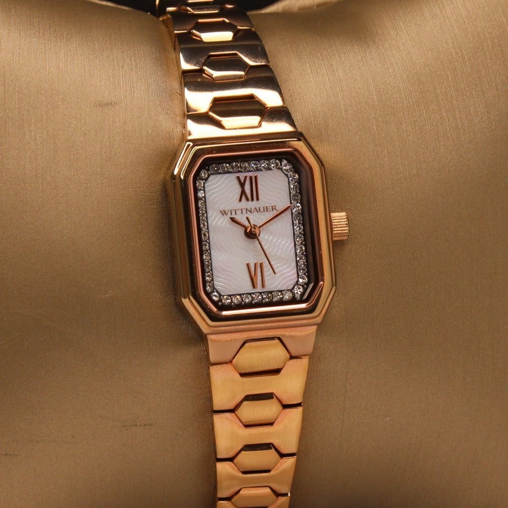Wittnauer Ladies Watch Crystal Insets Rose Gold Tone Mother Of Pearl Dial 20mm - Picture 2 of 13
